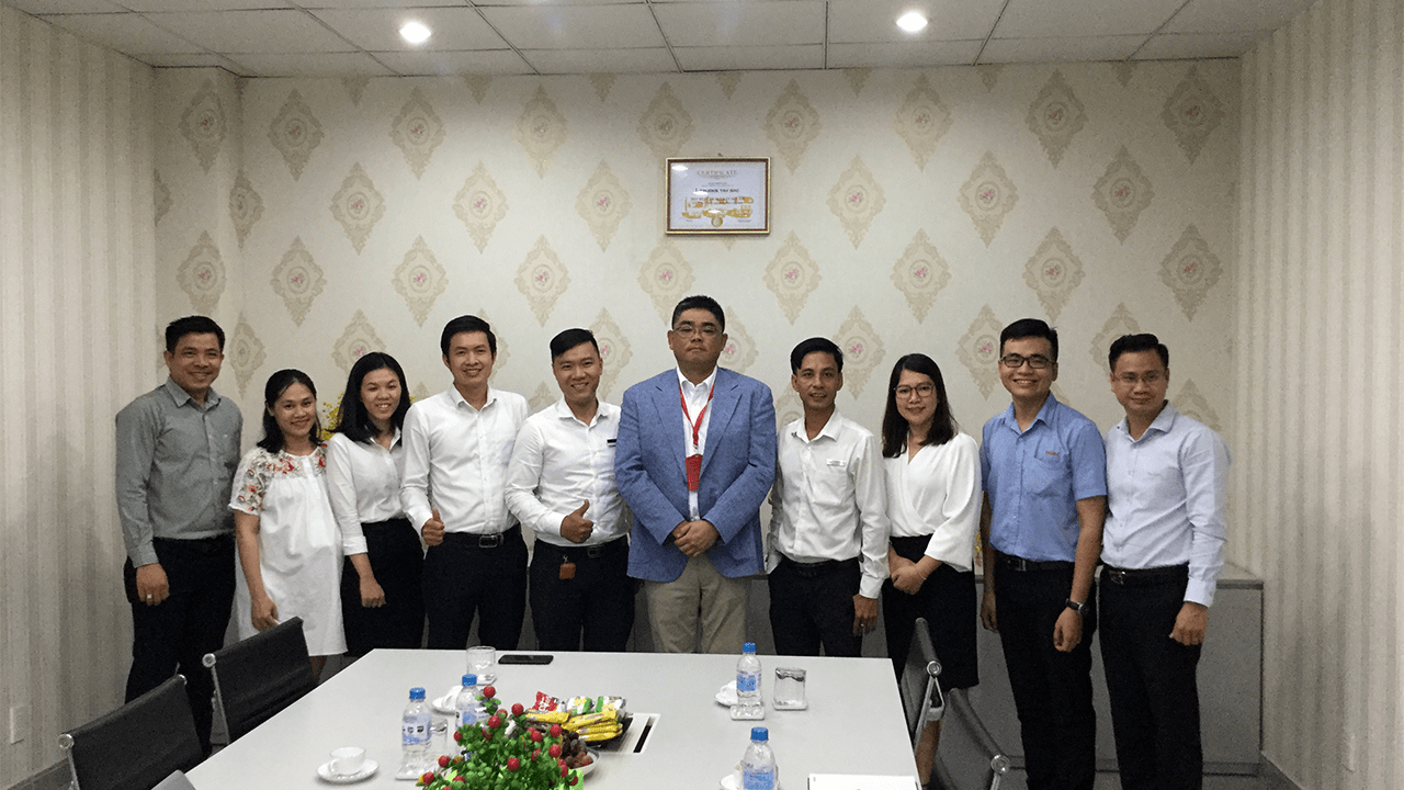 Isuzu Việt Nam vinh danh những cá nhân có thành tích xuất sắc về bán hàng dự án khách hàng “Zero Isuzu” năm 2019