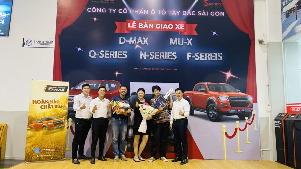 So sánh xe bán tải Isuzu Dmax và Toyota Hilux  Sài Gòn Ford