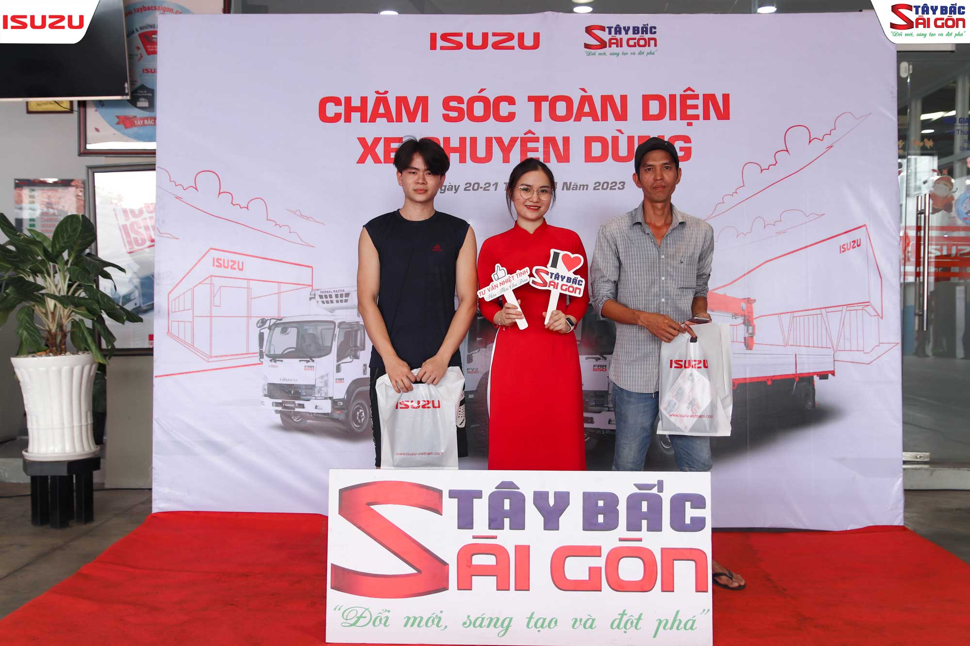 Chụp ảnh lưu niệm