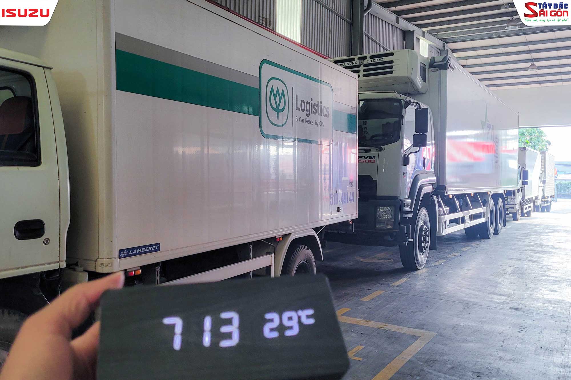 Xếp hàng tham gia sự kiện