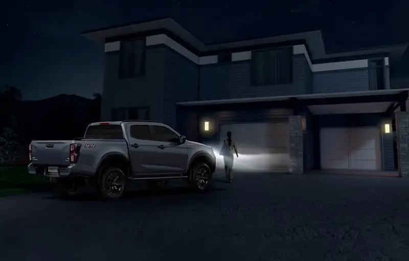 Xe đông lạnh cũ giá rẻ 750KG nền cabin đơn ISUZU D-MAX số sàn