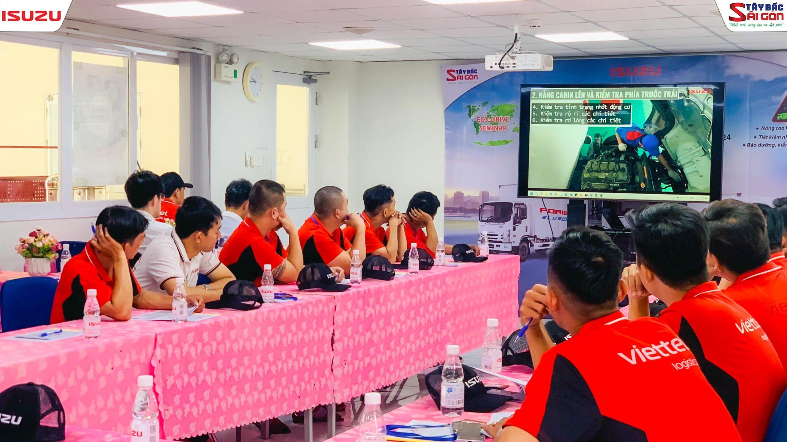 Sự kiện Huấn luyện lái xe An toàn - Tiết kiệm nhiên liệu - Viettel Post