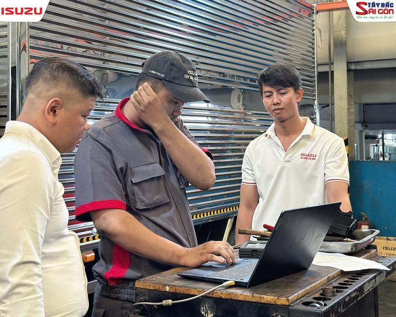 Hội thi tay nghề nội bộ Kỹ Thuật Viên ISUZU Tây Bắc Sài Gòn