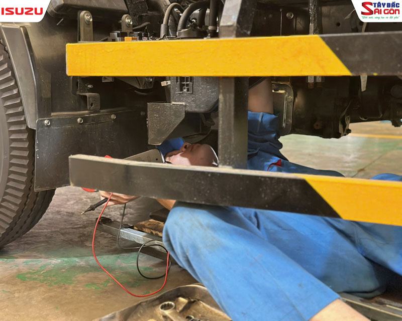 Hội thi tay nghề nội bộ Kỹ Thuật Viên ISUZU Tây Bắc Sài Gòn