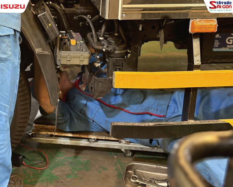 Hội thi tay nghề nội bộ Kỹ Thuật Viên ISUZU Tây Bắc Sài Gòn