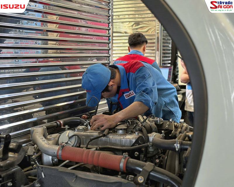 Hội thi tay nghề nội bộ Kỹ Thuật Viên ISUZU Tây Bắc Sài Gòn