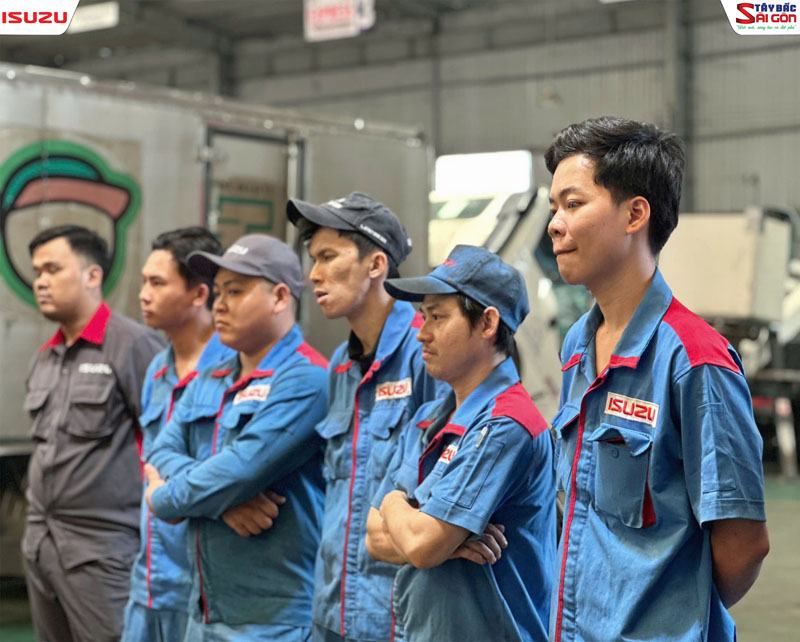 Hội thi tay nghề nội bộ Kỹ Thuật Viên ISUZU Tây Bắc Sài Gòn