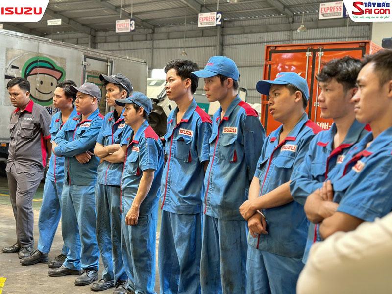Hội thi tay nghề nội bộ Kỹ Thuật Viên ISUZU Tây Bắc Sài Gòn