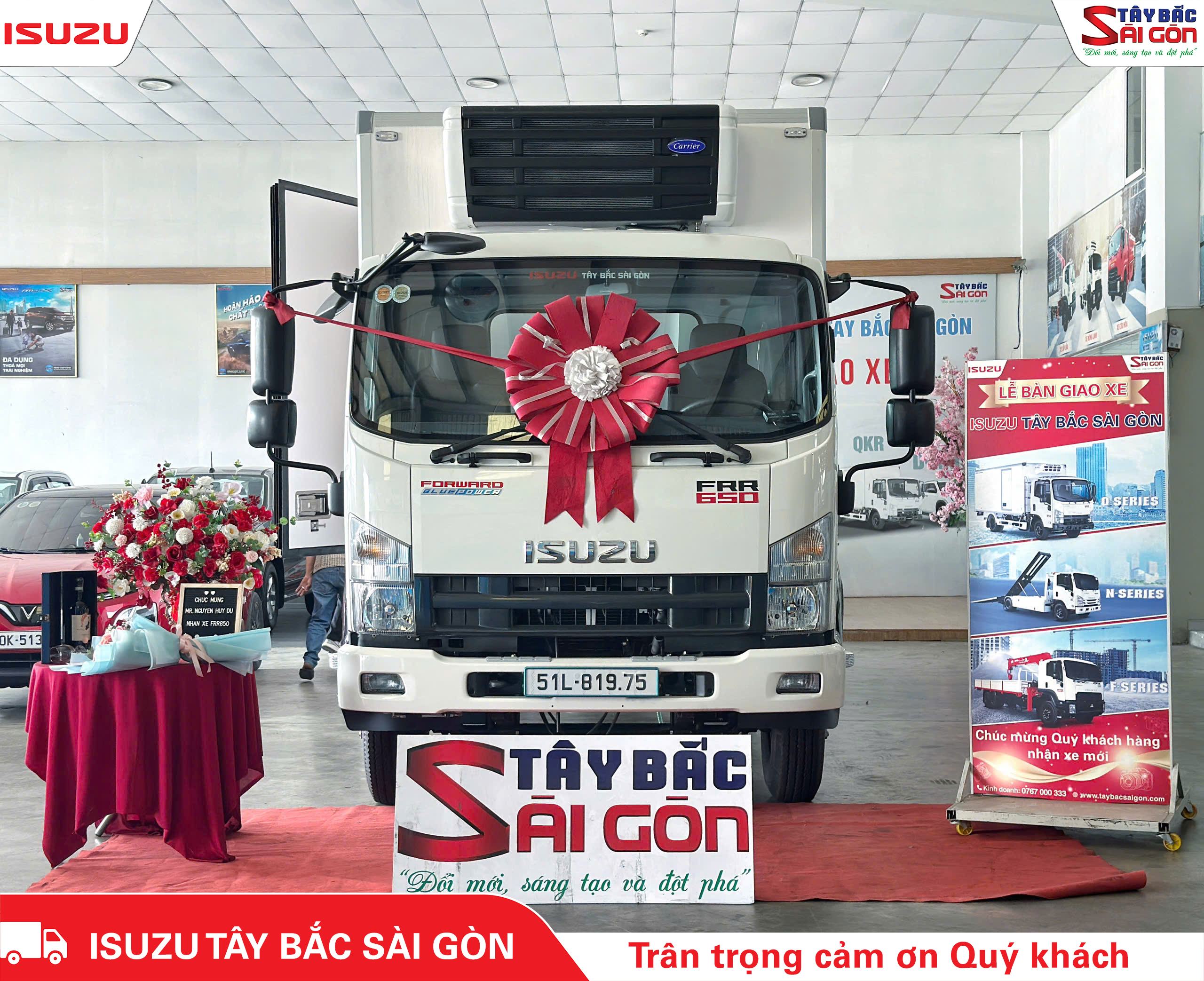 Xe đông lạnh 5.6 tấn ISUZU FRR650 thùng Lamberet