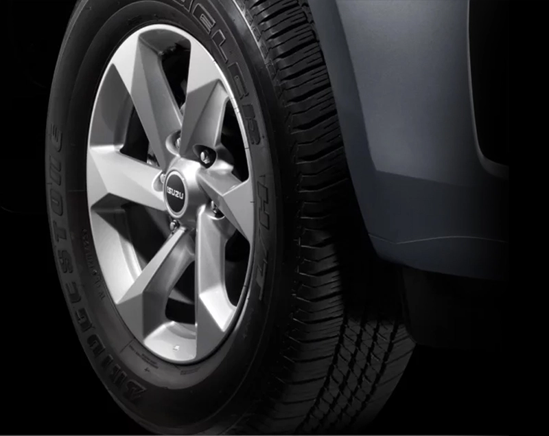 ISUZU D-Max Prestige 1.9L 4x2 MT [2024]