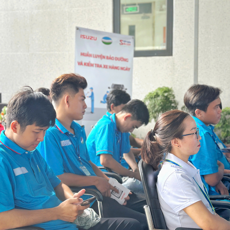 Hình ảnh: Buổi đào tạo lý thuyết về bao dưỡng và kiểm tra xe hằng ngày