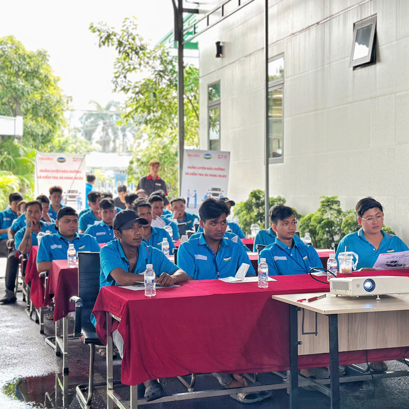 Hình ảnh: Buổi đào tạo lý thuyết về bao dưỡng và kiểm tra xe hằng ngày