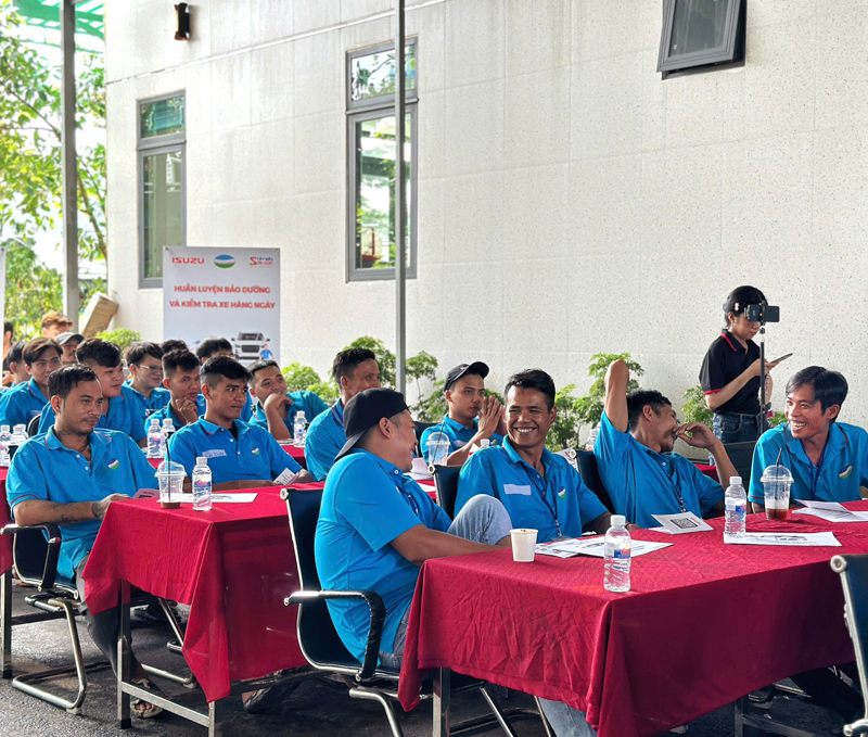 Hình ảnh: Buổi đào tạo lý thuyết về bao dưỡng và kiểm tra xe hằng ngày