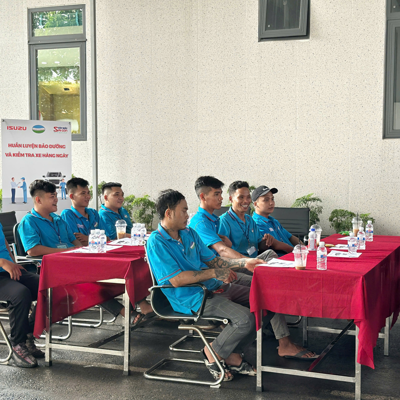 Hình ảnh: Buổi đào tạo lý thuyết về bao dưỡng và kiểm tra xe hằng ngày