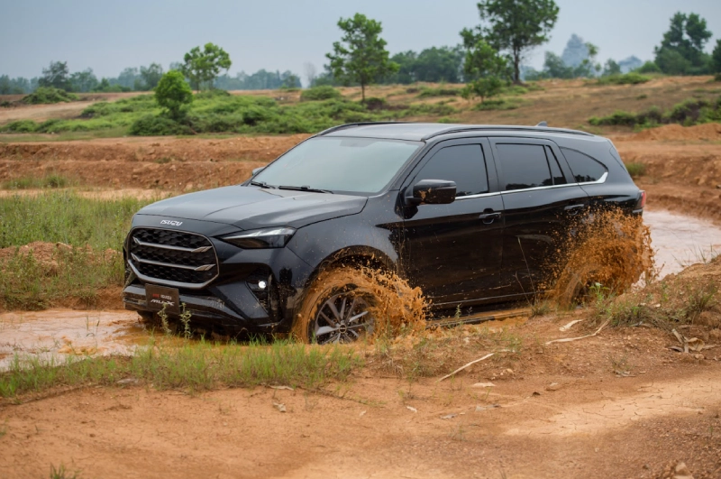 Trải nghiệm lái thử ISUZU mu-X