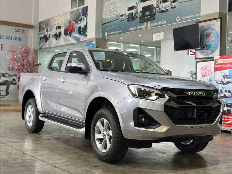 Bán tải ISUZU D-Max số tự động phiên bản màu xám sang trọng