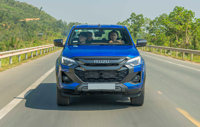 Bán tải ISUZU D-Max diện mạo mới 2025