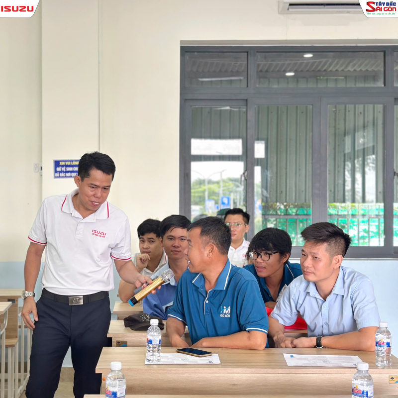 Buổi huấn luyện và lái xe tiết kiệm tại trung Tâm Đào Tạo & Sát Hạch Lái Xe Hóc Môn