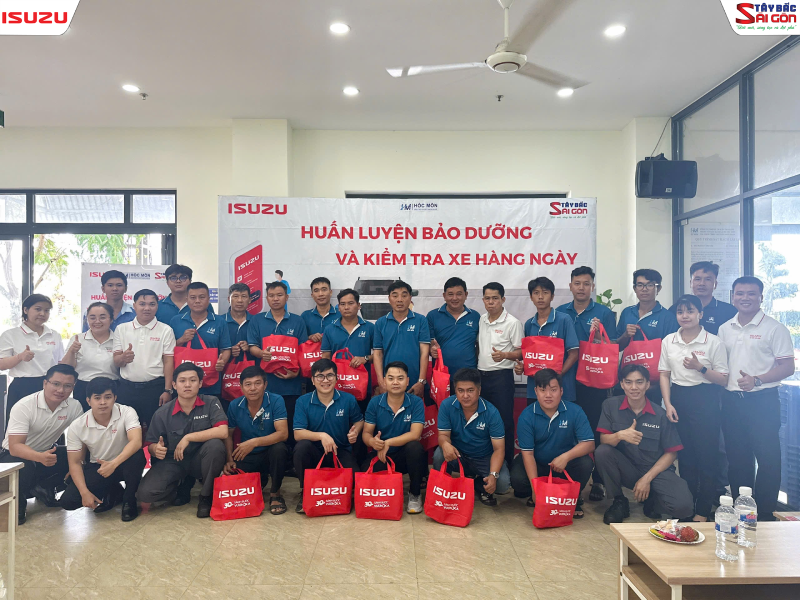 Buổi giao lưu trao đổi cùng Quý Trung Tâm