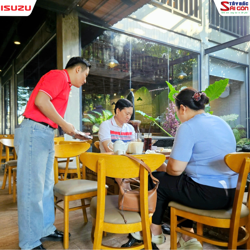 lái thử xe ô tô