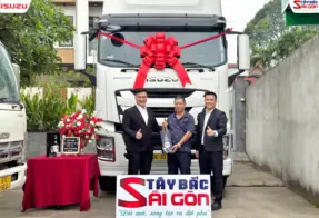 Lễ bàn giao xe đầu kéo ISUZU EXZ4042 – ISUZU Tây Bắc Sài Gòn