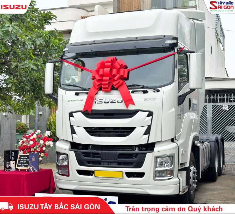 Lễ bàn giao xe đầu kéo ISUZU EXZ4042