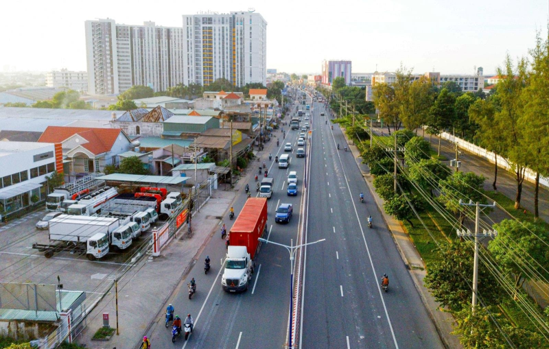 Người dân cần xây dựng ý thức khi tham gia giao thông qua tuyến đường