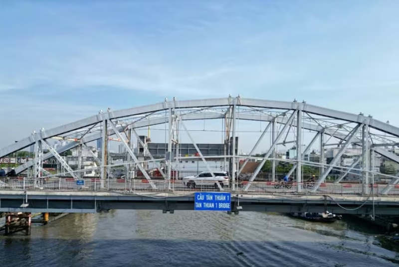 Cầu Tân Thuận 1 xuống cấp sau 120 năm sử dụng