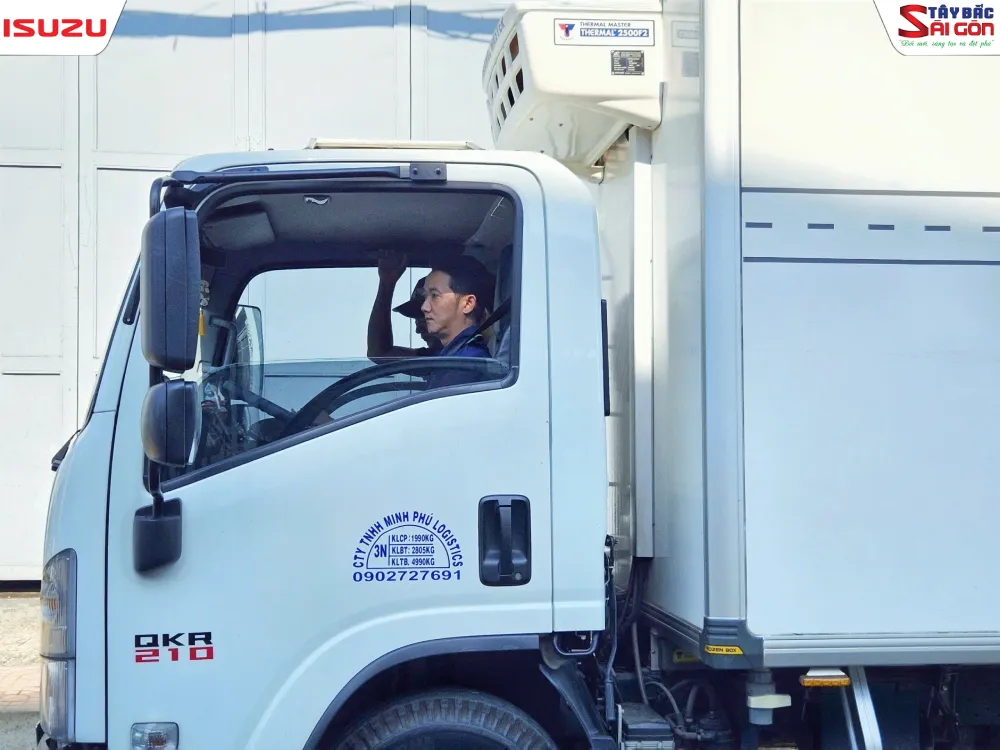 Thực hành lái xe thực tế