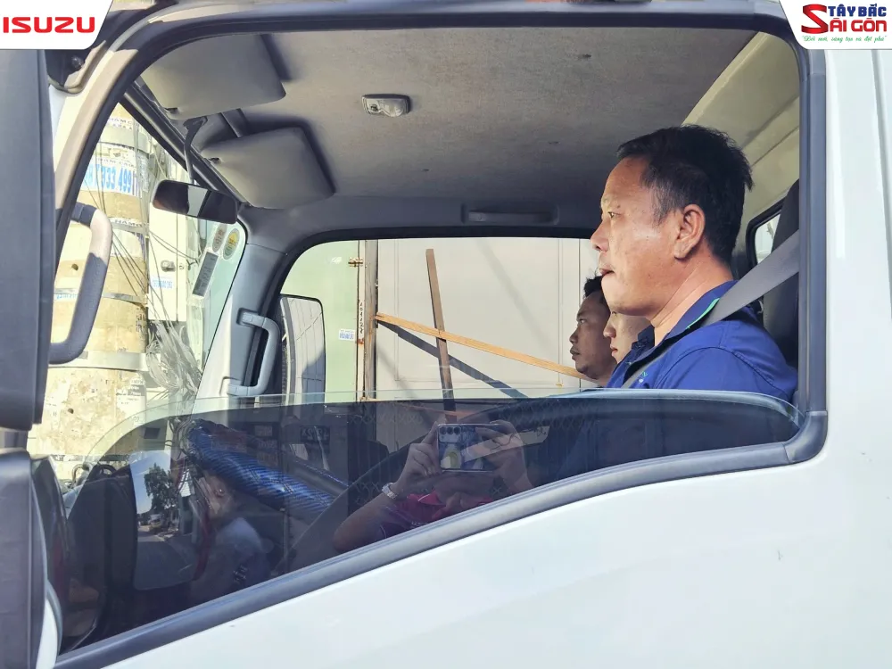 Thực hành lái xe thực tế