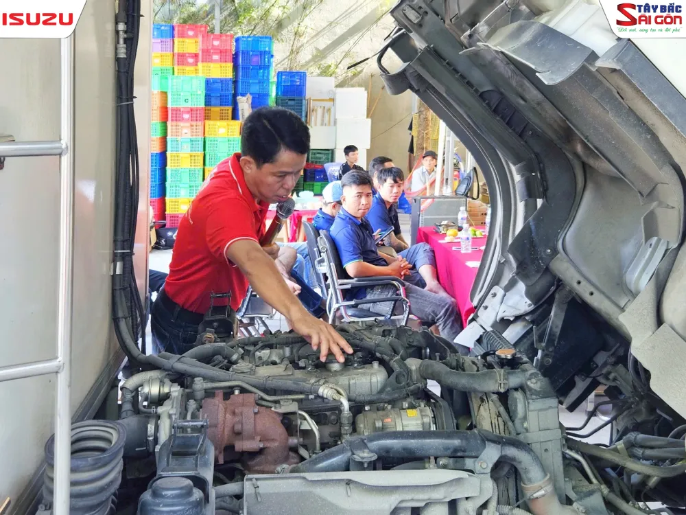 Đào tạo lý thuyết chuyên môn huấn luyện lái xe tiết kiệm