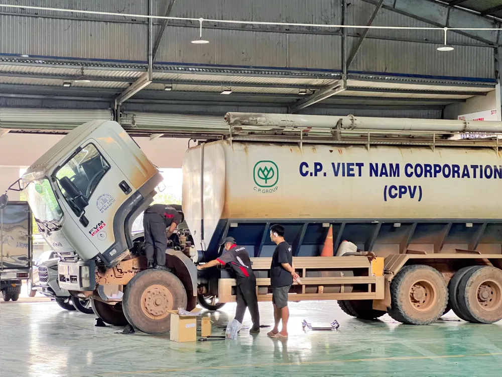 Kỹ thuật viên tại ISUZU Bình Phước