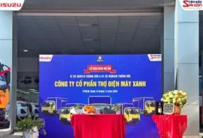 BÀN GIAO LÔ 13 XE ISUZU CHO CÔNG TY CỔ PHẦN THỢ ĐIỆN MÁY XANH