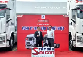 ISUZU TÂY BẮC SÀI GÒN BÀN GIAO 2 XE ĐẦU KÉO EXZ4042 CHO CÔNG TY TNHH VẬN TẢI VIỆT NHẬT