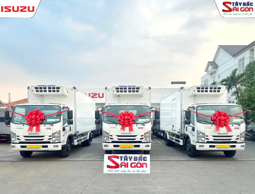 Lễ bàn giao xe NQR500 thùng đông lạnh