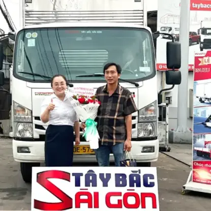 ISUZU TÂY BẮC SÀI GÒN BÀN GIAO XE NQR550 CHO CÔNG TY TNHH DV VT NHẬT TÂN