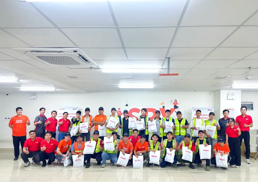 Chuong trinh huan luyen bao duong xe tai Isuzu Tay Bac Sai Gon cho SPX Express Shopee