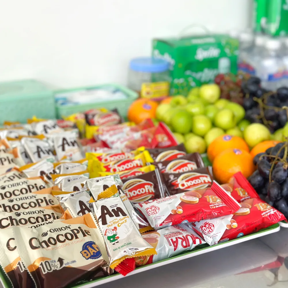 Isuzu Tay Bac Sai Gon tang qua va to chuc tiec tra cho tai xe SPX Express