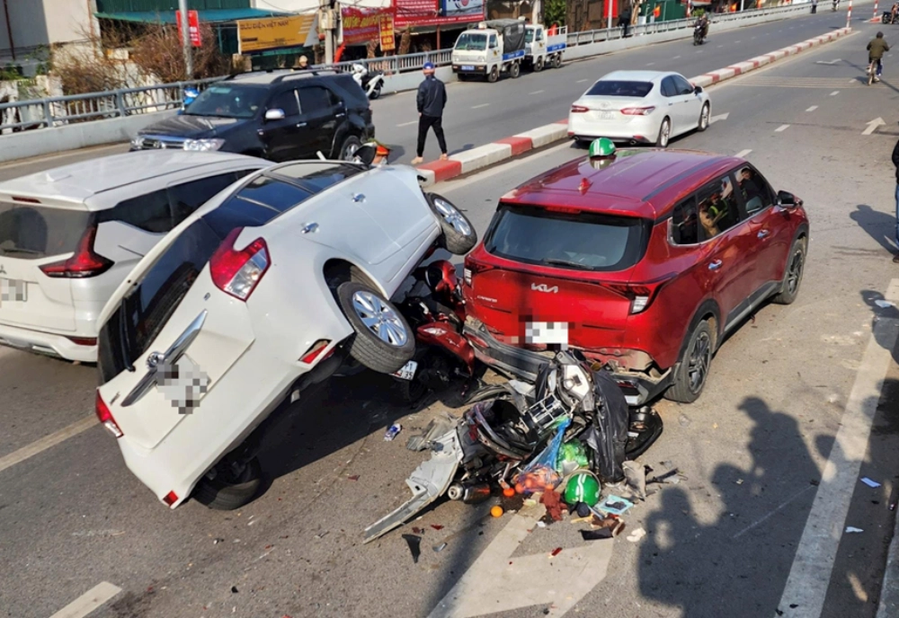 Nhiều vụ tai nạn xảy ra do tài xế nhầm chân phanh và chân ga