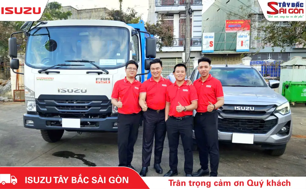 Hình ảnh bàn giao xe hốt rác tại Đắk Đoa