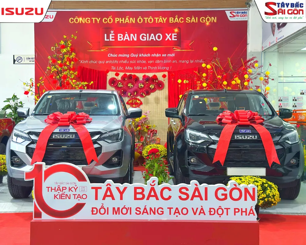 Cặp đôi xe bán tải ISUZU D-MAX Prestige AT đăng ký xe tập lái hạng B lần đầu tiên tại Việt Nam