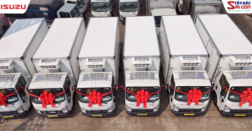 Bàn giao lô 6 xe đông lạnh