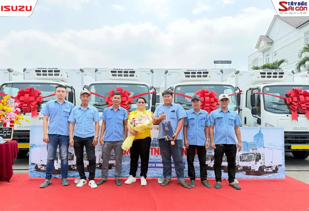 Hình ảnh từ buổi bàn giao xe