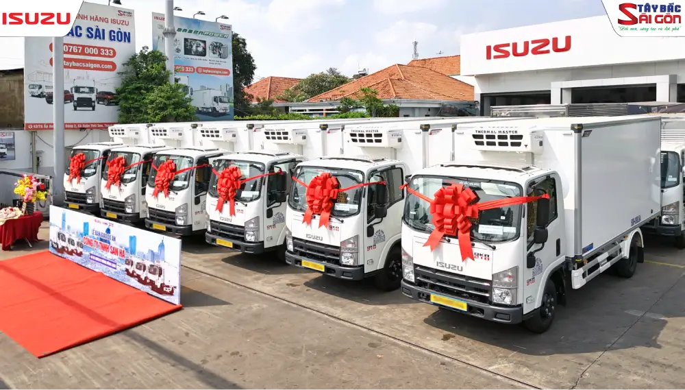 Hình ảnh từ buổi bàn giao xe