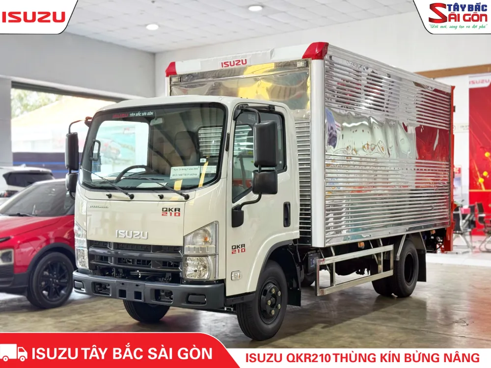 Tổng thể ngoại thất xe Isuzu QKR210 bửng nâng 1.9 tấn đầu vuông hiện đại