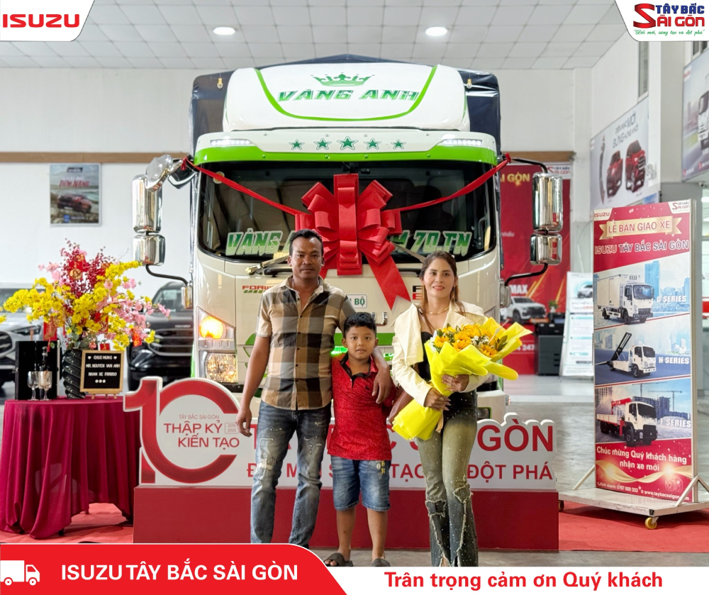Hình ảnh buổi bàn giao xe ISUZU FRR650 cho Quý khách hàng