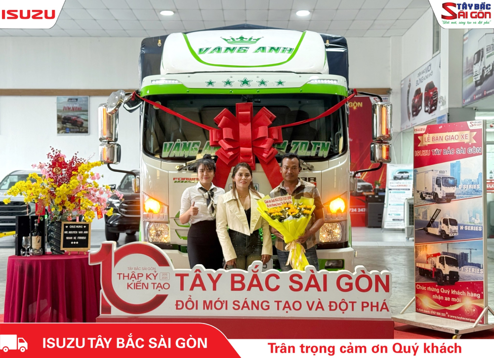 Hình ảnh buổi bàn giao xe ISUZU FRR650 cho Quý khách hàng