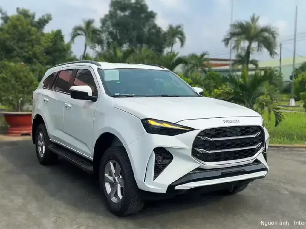 Thanh lý xe SUV 7 chổ giá rẻ | ISUZU mu-X B7 Plus 1.9 4×2 AT