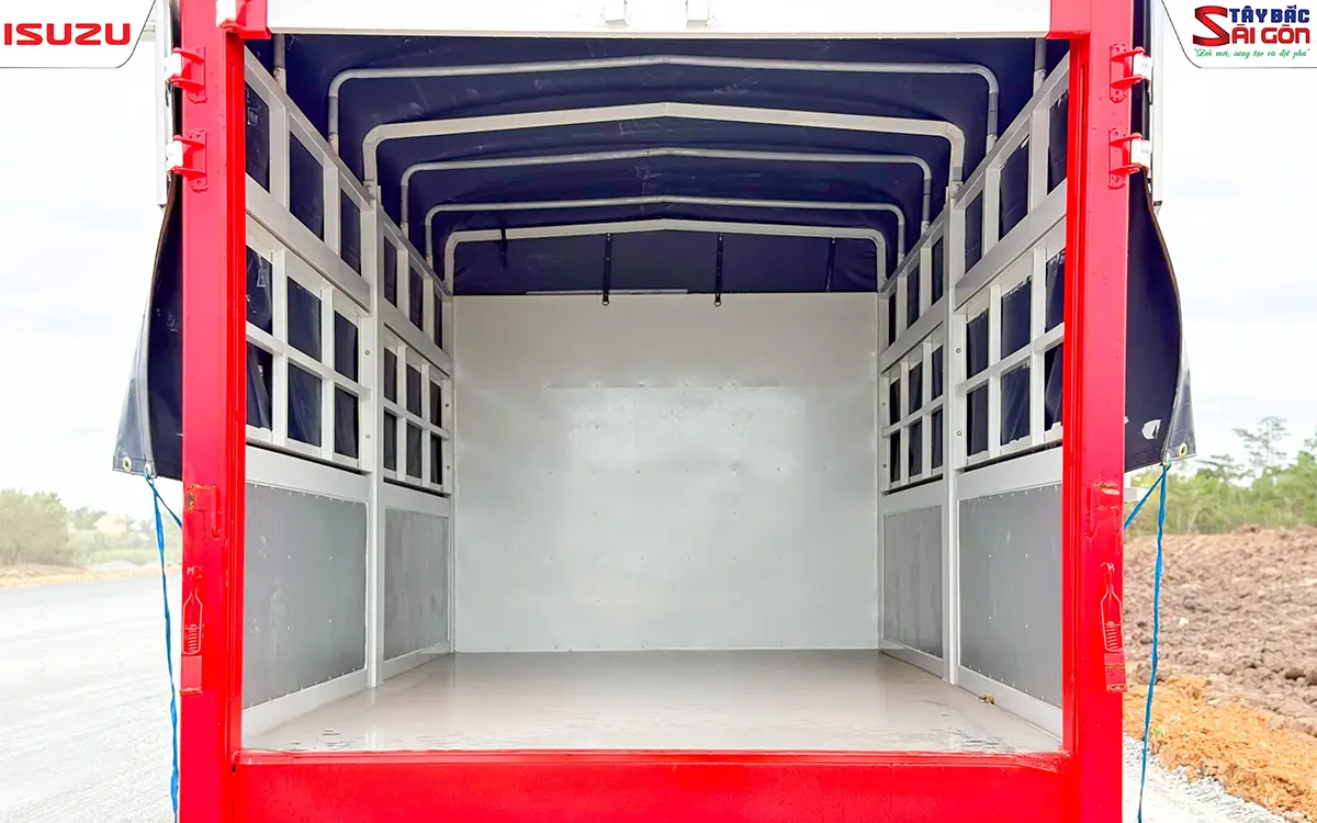 Lòng thùng mui bạt QKR230