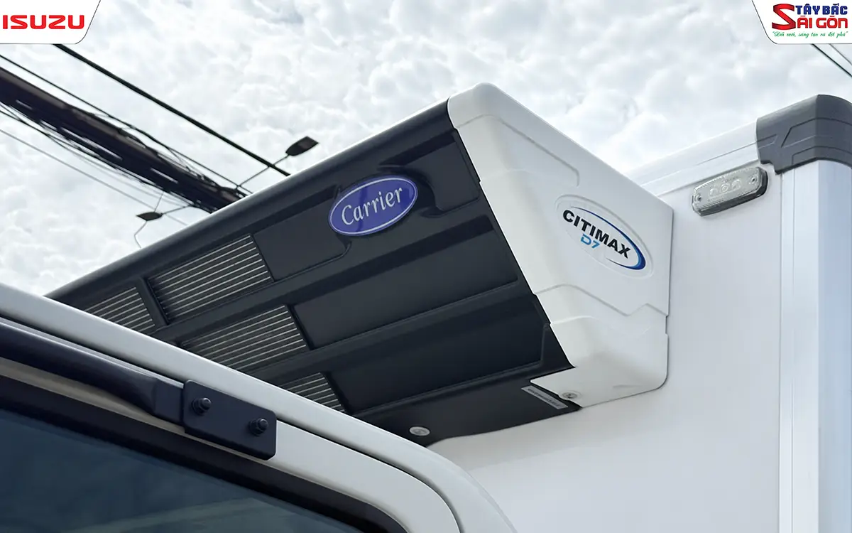 Cụm máy lạnh Carrier Citimax trên nóc cabin của xe đông lạnh ISUZU QKR210 1T9